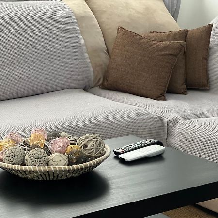 Lovely 2-Bedroom Apartment Atene Esterno foto