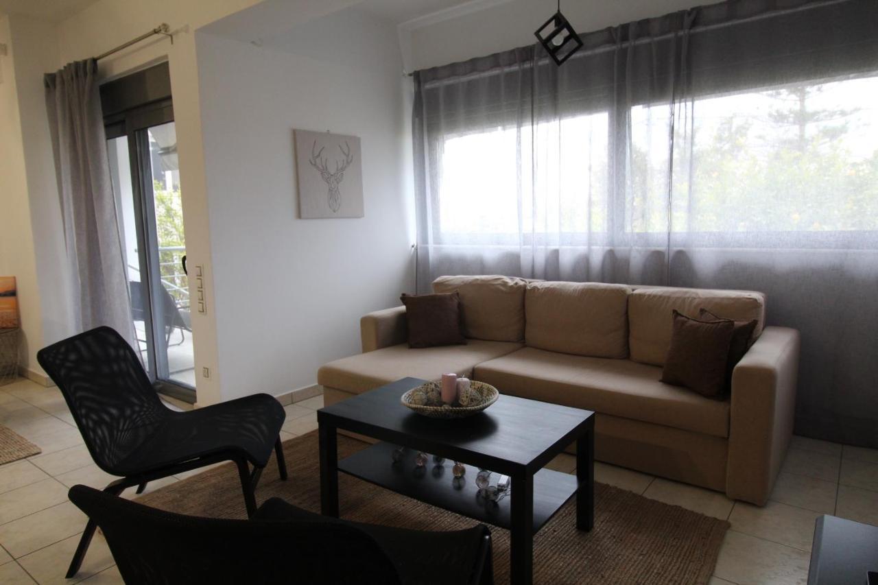 Lovely 2-Bedroom Apartment Atene Esterno foto